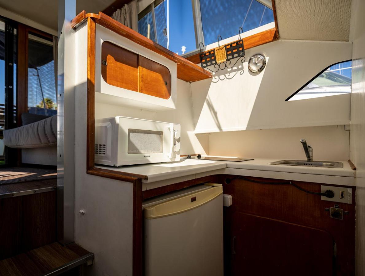 Hotel Spacious And Charming Boat In Port Forum San Adrián de Besós Zewnętrze zdjęcie
