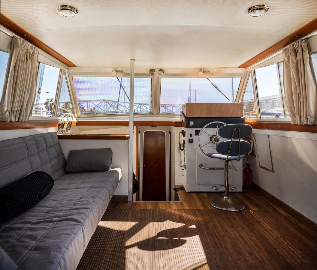Hotel Spacious And Charming Boat In Port Forum San Adrián de Besós Zewnętrze zdjęcie