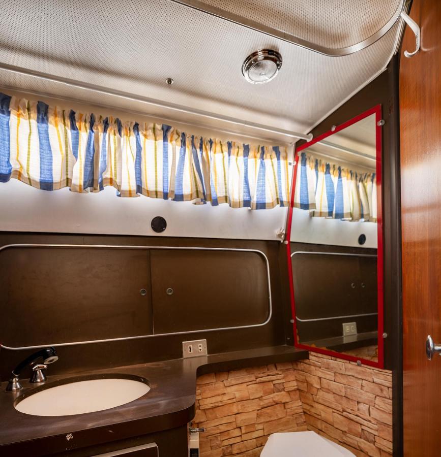 Hotel Spacious And Charming Boat In Port Forum San Adrián de Besós Zewnętrze zdjęcie